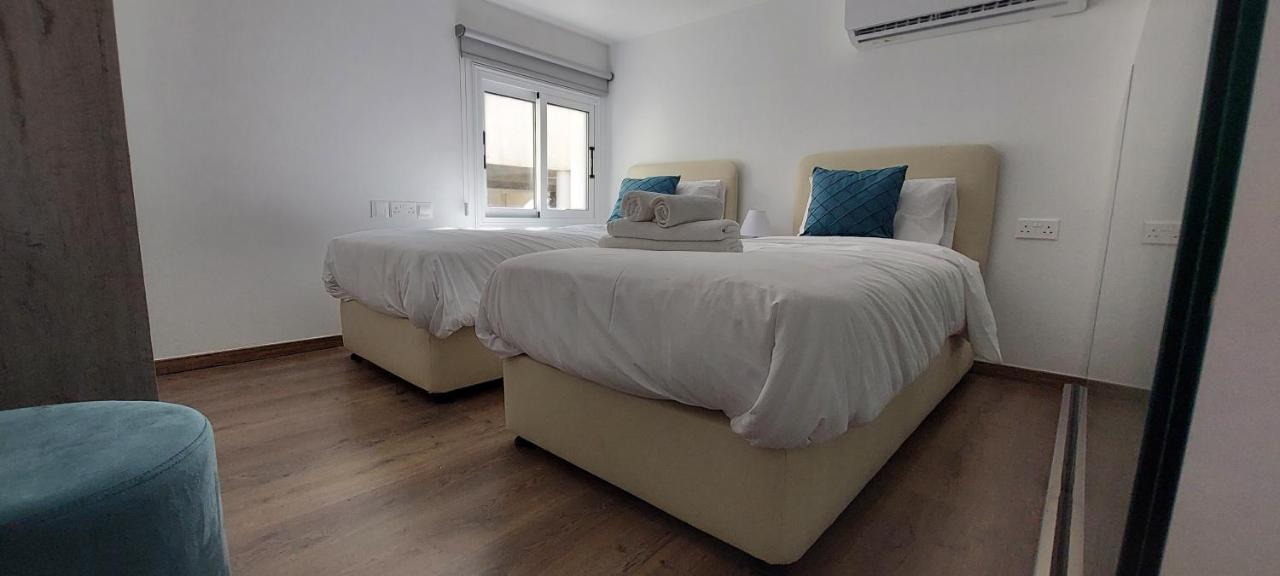 Eleantre Holiday Apartments Paphos Extérieur photo