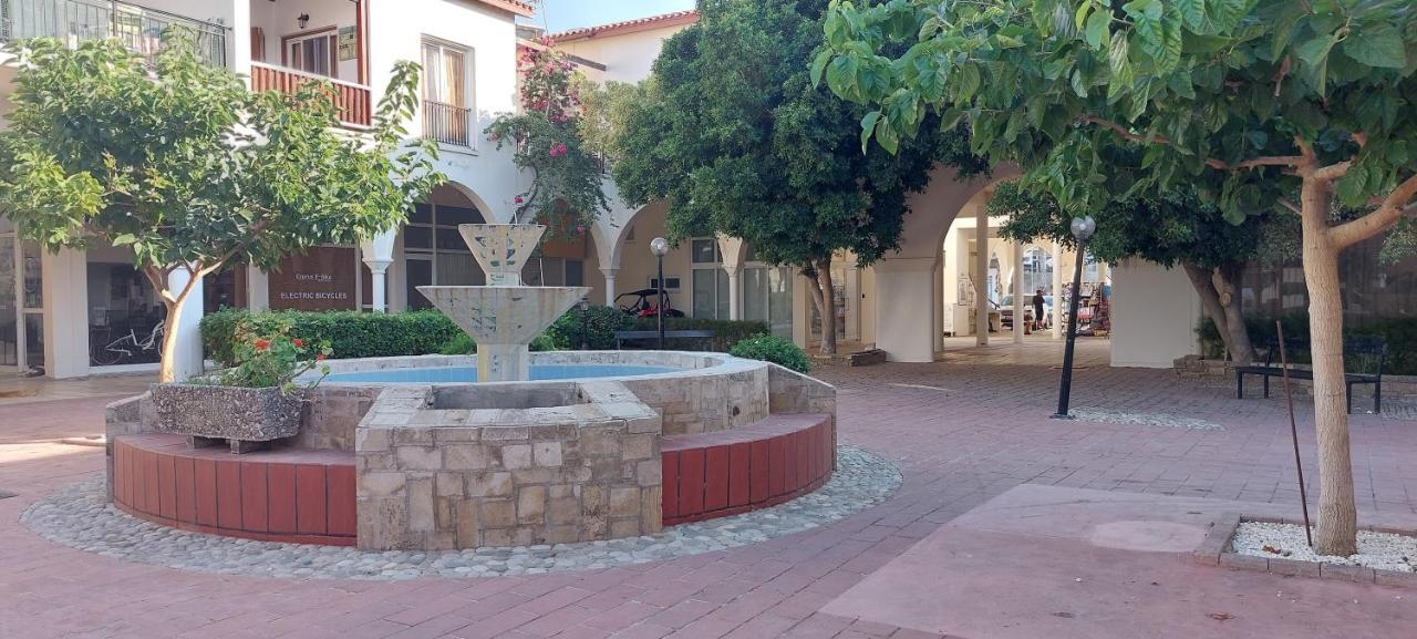 Eleantre Holiday Apartments Paphos Extérieur photo